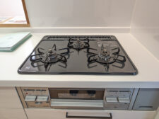 三口コンロ (キッチン)