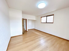 2階洋室9.5 (内装)